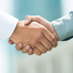 Hebron Costa Cruz de Oliveira mostra como a transparência e a ética fortalecem a confiança nos negócios.