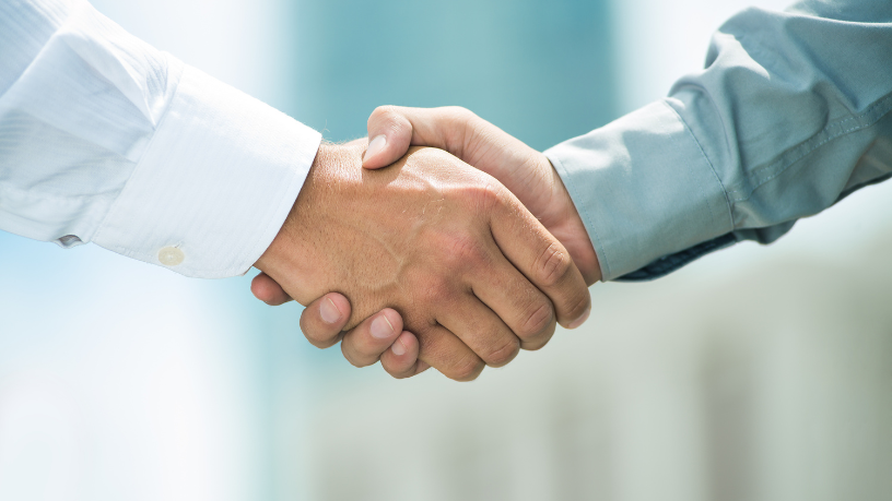 Hebron Costa Cruz de Oliveira mostra como a transparência e a ética fortalecem a confiança nos negócios.