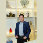 Milton Seigi Hayashi destaca que a cirurgia bariátrica é um tratamento médico que transforma vidas e melhora a saúde.