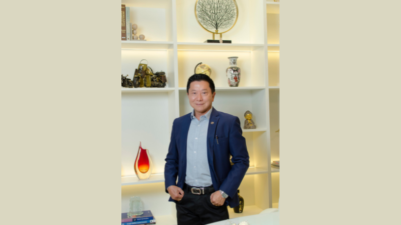 Milton Seigi Hayashi destaca que a cirurgia bariátrica é um tratamento médico que transforma vidas e melhora a saúde.