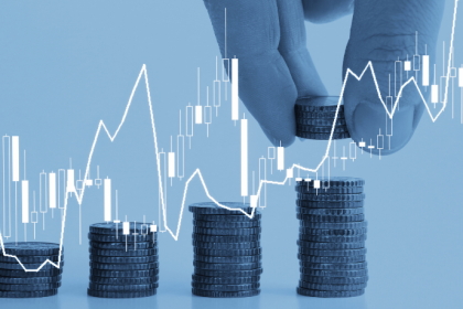 Astrologia e finanças se conectam para orientar escolhas com mais clareza e propósito, destaca Márcio Pires de Moraes.