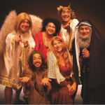 Non Stop celebra três décadas de risadas com a Cia. de Comédia Melhores do Mundo em um espetáculo inesquecível.