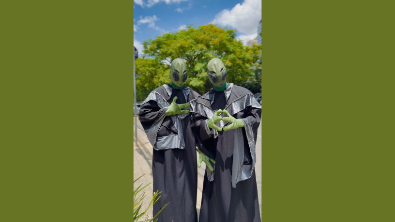 “Aliens”, dos gêmeos Willou & Watson, dispara no Instagram e domina as timelines — Non Stop.